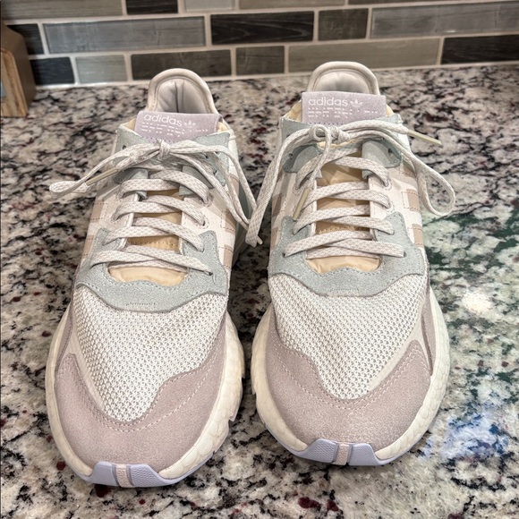 Women Adidas Nite Joggers size 8.5 women’s - Picture 2 of 6